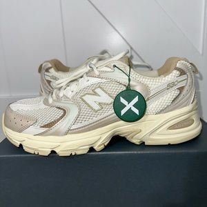 BRAND NEW NEVER BEEN WORN NEW BALANCE SNEAKERS 530 ANGORA BEIGE